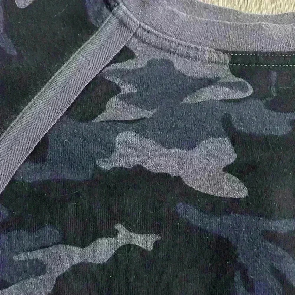 Prana womens Camo Sweatshirt, size Xsmall XS gray blue black - Picture 3 of 8